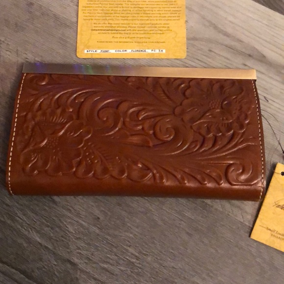 Patricia Nash Tooled Leather Cauchy Wallet Color Florence NWT & Card - Picture 8 of 12